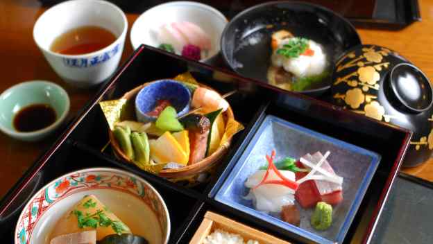 japanses-food-sushi-tea-japan