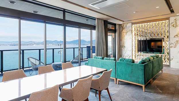 lounge-view-five-spring-resort-the-shirahama-wakayama-japan-bookingcom