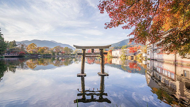 yufuin-autumn-oita-japan