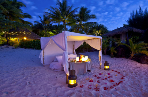 Pacific-Resort-Aitutaki-romantic-dining