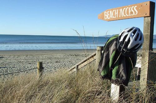new-zealand-great-taste-trail-cycling-tour-coastal-route-beach-rabbi