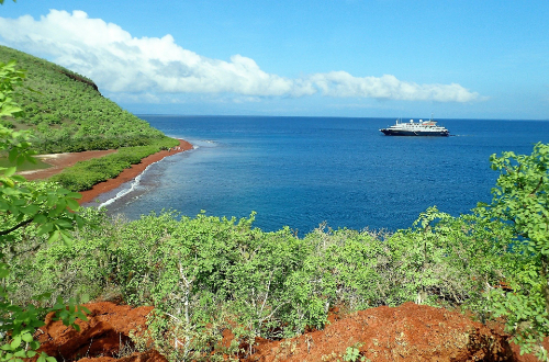 luxury-cruise-galapagos-island-scenery