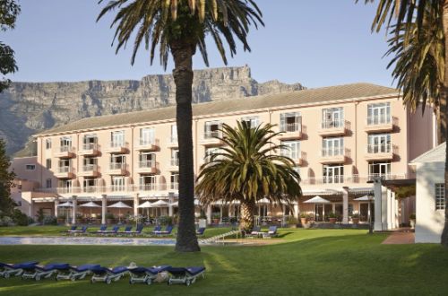mount-nelson-belmond-hotel-cape-town-south-africa-exterior-pool-table-mountain