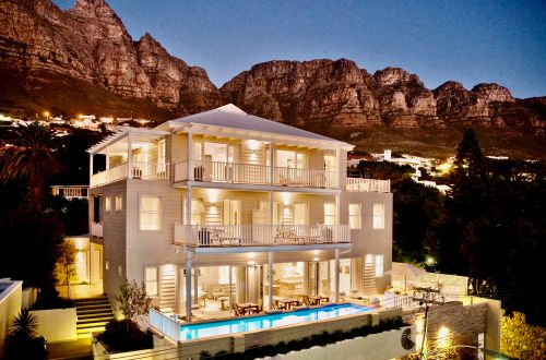 sea-five-boutqiue-hotel-cape-town-south-africa-exterior-pool-table-mountain