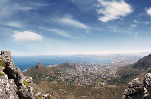 table-mountain-capetown-south-africa-table-mountain-ocean-panoramic"