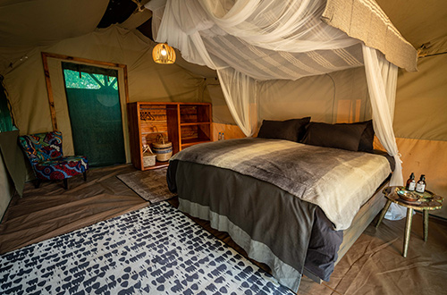 shoebill-island-tented-camp-bedroom