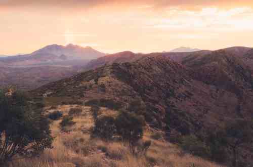 mount-sonder-sunrise-larapinta-northern-territory-australia