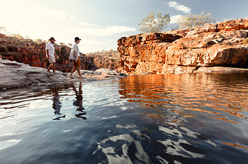 bell-george-australia-people-walking