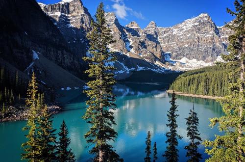 valley-of-ten-peaks-canadian-rockies-canada