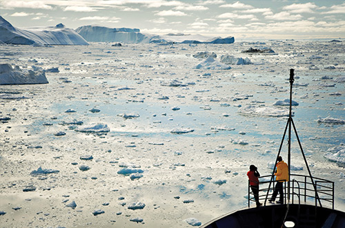 ocean-endevour-top-deck-platform-icebergs