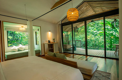 nayara-hotel-spa-and-gardens-bedroom