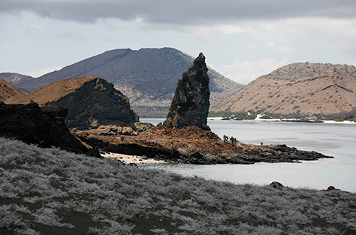 bartolome-island-galapagos-ecuador-pinnacle-rock