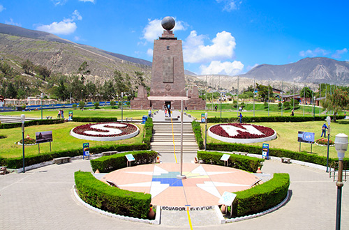 mitad-del-mundo-quito-monument-ecuador