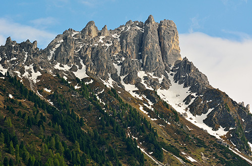 rocky-pinnacles-of-elfer-peak-austria
