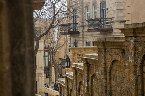 streets-of-baku-azerbaijan