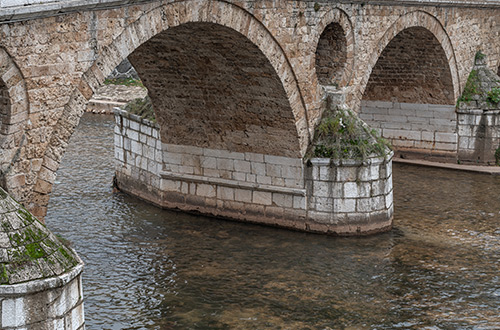 latin-bridge-sarajevo-bosnia-and-herzegovina-shutterstock2285190041