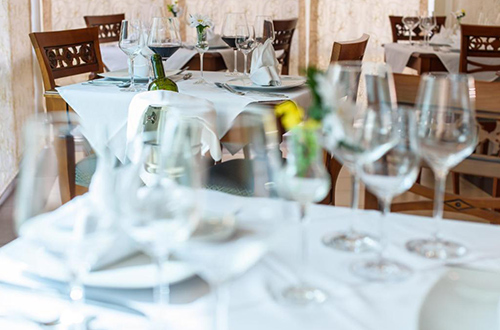 dining-hotel-vila-sikaa-trogir-croatia-bookingcom