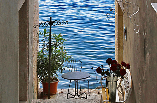 narrow-street-rovinj-istria-croatia-shutterstock1621885669