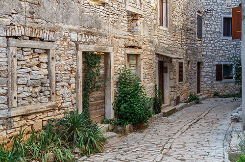 old-town-bale-istria-croatiashutterstock1301964400