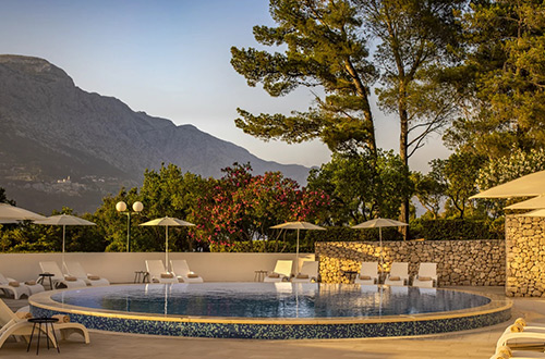 pool-outdoor-hotel-liburna-korcula-croatia