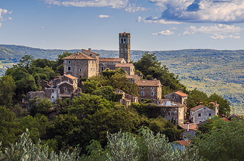 zavrsje-istria-croatia-shutterstock2710870043