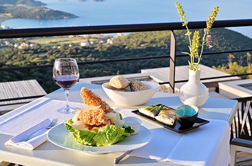 le-tomino-corsica-france-dinner