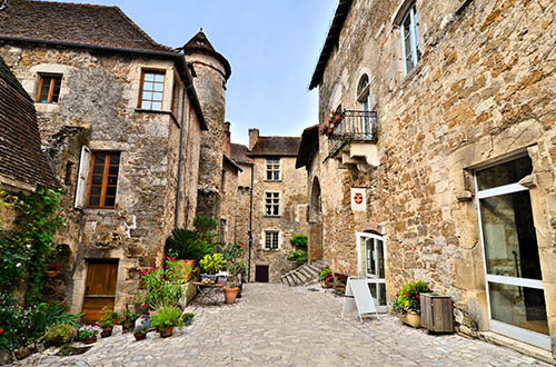 france-traditional-house-limestoned