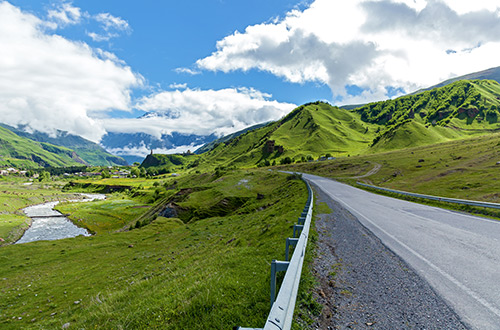 georgian-military-rd-mountain-scenery-mtskheta-mtianeti-georgia