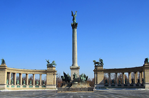 heroes-square-budapest-hungary