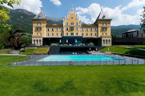 italy-gran-paradiso-matternhorn-luxury-walk-grand-hotel-billia-italy
