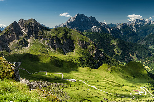 passo-giau-dolomites-veneto-italy