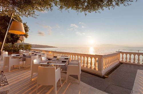 la-cocumella-sorrento-italy-terrace-dining-amalfi-coast