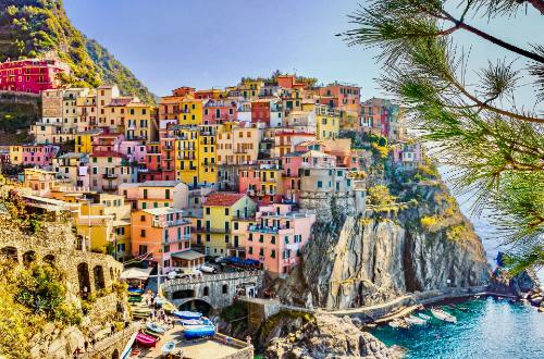 cinque-terre-colourful-villages-amalfi-coast-italy