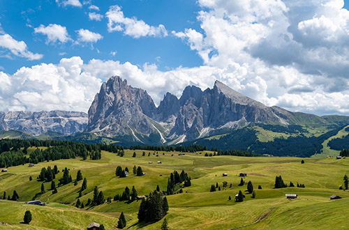 italy-dolomites-mountain