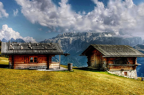 sella-dolomites-huts