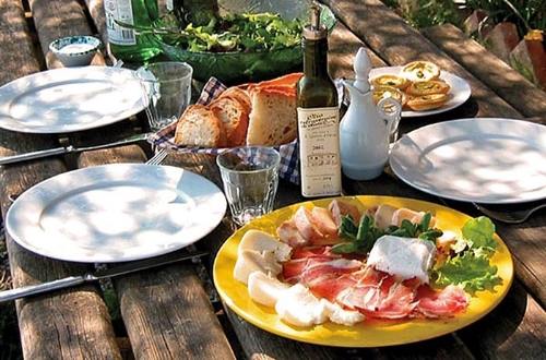food-cuisine-tuscany-italy