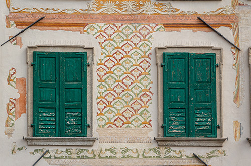 painted-facades-udine-friuli-venezia-giulia-italy-shutterstock422827972