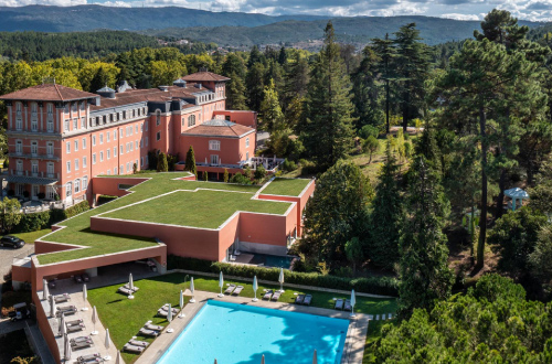 Vidago-Palace-pool-garden