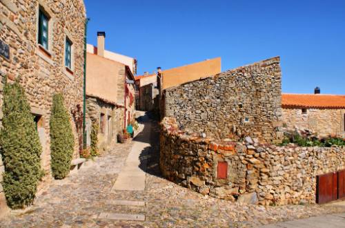 castelo-rodrigo-portugal-europe-historical-village-cobbled-streets