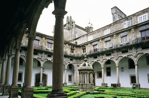 parador-de-santiago-de-compostela-exterior