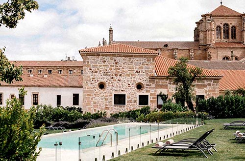 hospes-hotel-palacio-de-san-esteban-pool