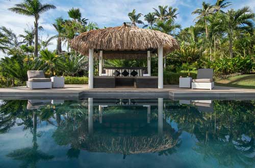 pool-and-bure-raiwasa-private-resort-fiji