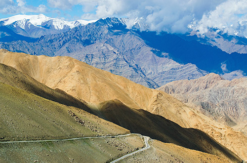 chang-la-pass-ladakh-india