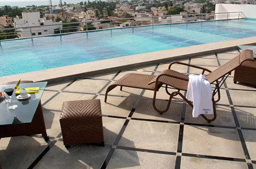 pool-hotel-atithi-pondicherry-india