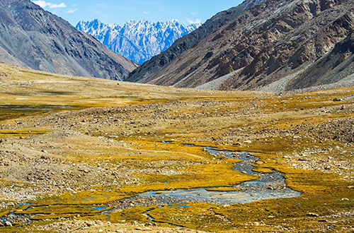 valley-leh-ladakh-india