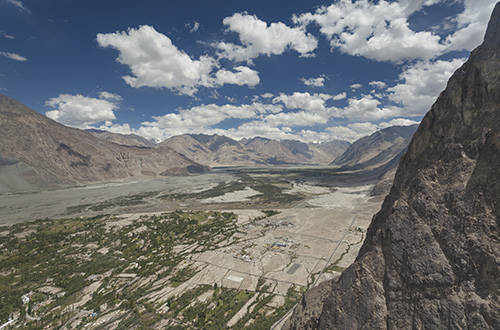 view-nubra-valley-ladakh-india-shutterstock570224086