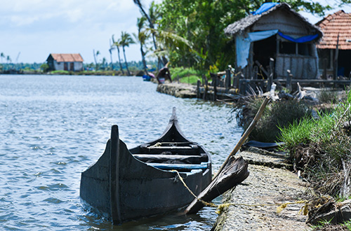 wooden-boat-kerala-india