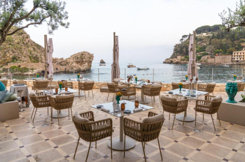 Mazzarò-Sea-Palace-dining-Taormina