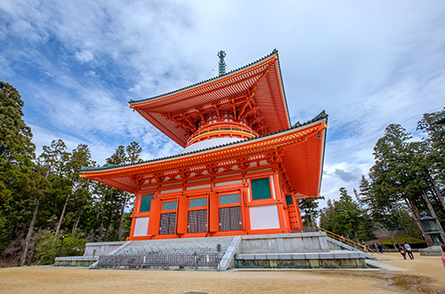 konpon-daito-koyasan-wakayama-japan