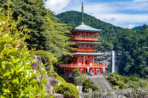 nachi-taisha-wakayama-japan
